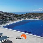 #235 New Town Nightlife Nearby Albufeira