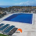 #235 New Town Nightlife Nearby Appartamento *