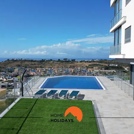 #235 New Town Nightlife Nearby