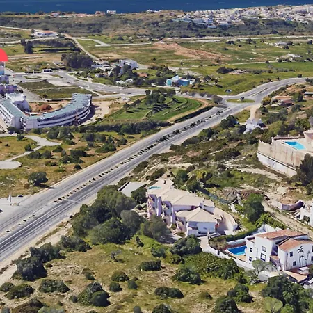 #235 New Town Nightlife Nearby